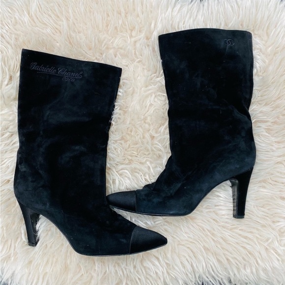 Limited Edition Gabrielle Chanel Boots 💫 - Picture 2 of 8